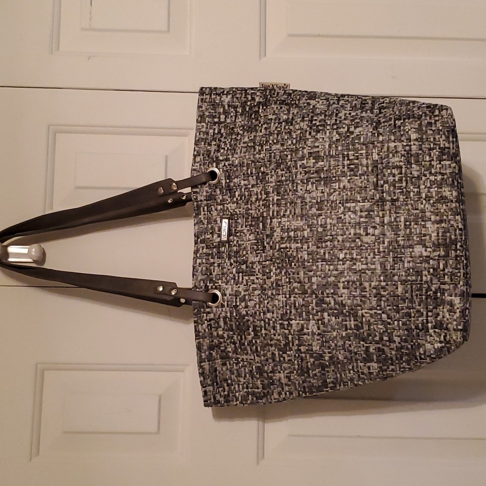 Sun N Sand woven beach/tote bag. gray. 13 x 18